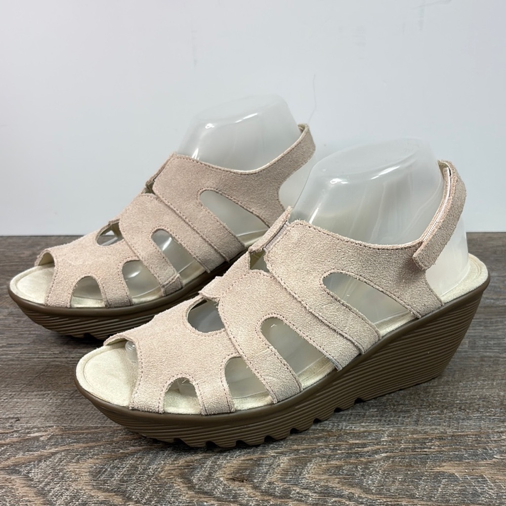 NEW Sketchers Parallel Stylin Suede Slingback Wedge Size 8.5